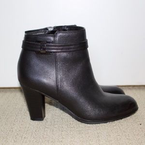 Giani Bernini Memory Foam Black Booties size 8